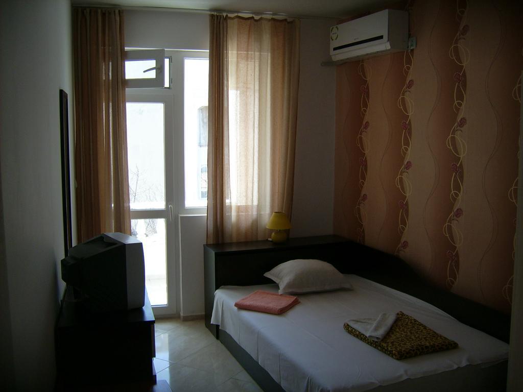 Hotel Pasians 포마리 외부 사진