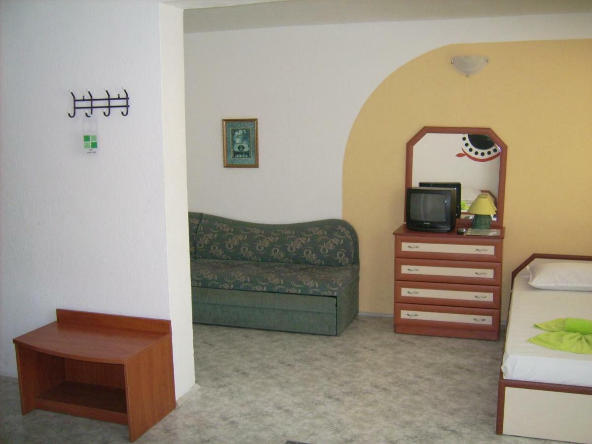 Hotel Pasians 포마리 외부 사진